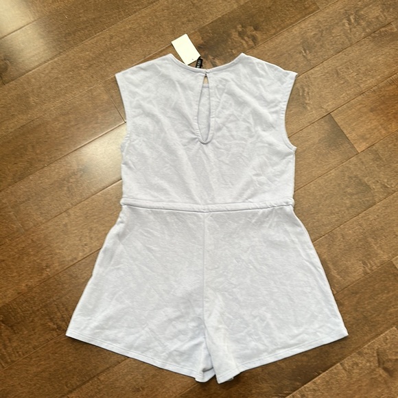 Lavender romper from H & M - Picture 3 of 3